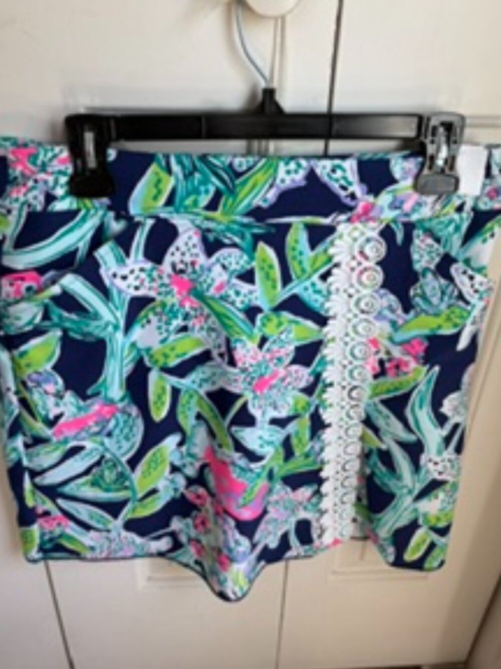 Lilly Pulitzer Luxletic Fairway Skirt size 8 with interior shorts